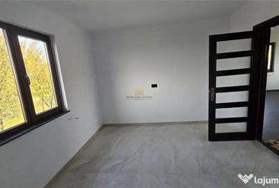 Casă cu 5 camere cu Teren 600 Mp în Mitocu Dragomirnei - 7