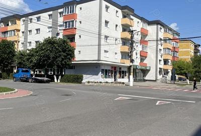 Apartament cu 2 camere decomandat în Central - 3