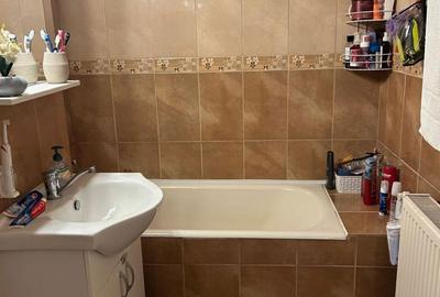 Apartament cu 2 camere decomandat, mobilat în Ștrand