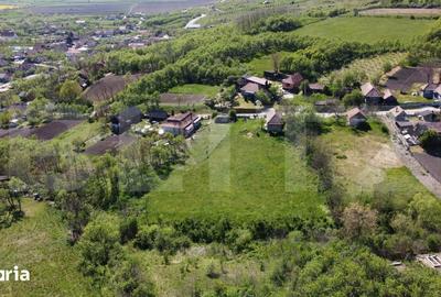 Casă cu 2 camere cu Teren 4700 Mp în Bonț - 4