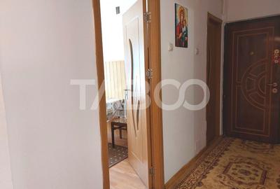 Apartament de inchiriat 3 camere decomandate parter zona Strand Sibiu - 25