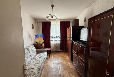Apartament de vanzare 3 camere - Zona Centrala / Etaj 1 - 3