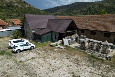 Casă cu 3 camere cu Teren 1656 Mp în Dezna - 4