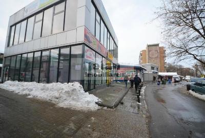 Militari Piata Veteranilor Spatiu Stradal, 46 Mp, Vitrina De Sticla - 2