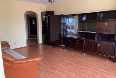 Apartament cu 4 camere decomandat în Alfa - 1