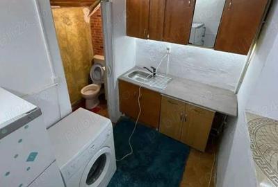 Garsonieră decomandată în Granit - 2