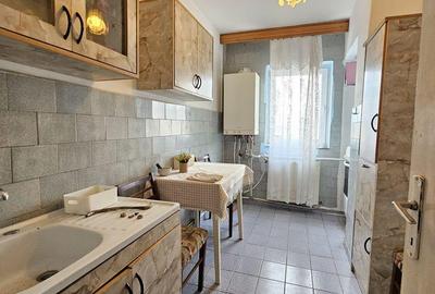 Apartament cu 3 camere decomandat în Central - 3