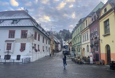 Casă cu 4 camere în Central - 3