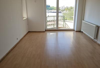 Apartament cu 2 camere decomandat în P-ța Unirii - 3