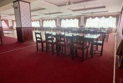 Spațiu comercial, de 1,217 mp, în Central - 7