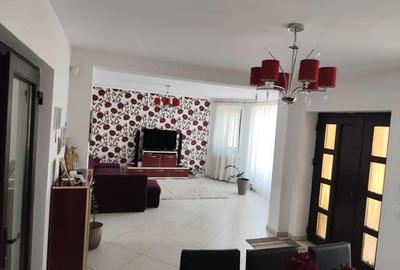 Casă cu 3 camere cu Teren 660 Mp în Ghiroda - 2