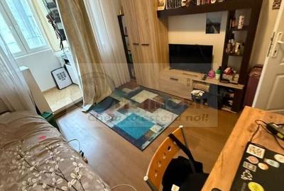 Apartament 2 camere, investiție cu chiriași 92000 EURO - 1