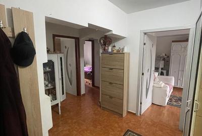 Apartament cu 3 camere decomandat în Central - 2