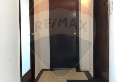 Apartament cu 4 camere nemobilat in P-ta Victoriei langa Orange - 25