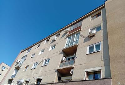 Apartament cu 3 camere semidecomandat în Central - 9