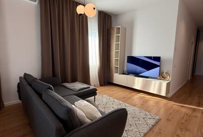 Apartament cu 3 camere, mobilat în Central