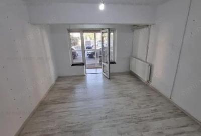 Spațiu comercial, de 55 mp, în Capitol - 6