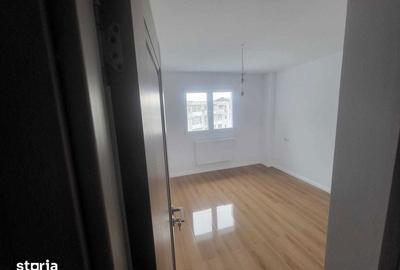Apartament cu 3 camere decomandat în Mioriței
