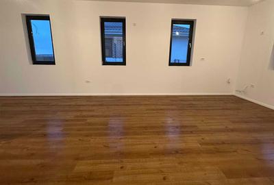 Casă cu 4 camere cu Canalizare în Balotești - 2