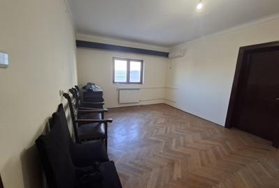 Apartament cu 2 camere semidecomandat în Unirii