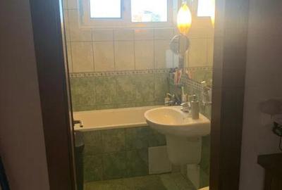 Apartament 3 camere semidecomandat - zona Astra. - 1