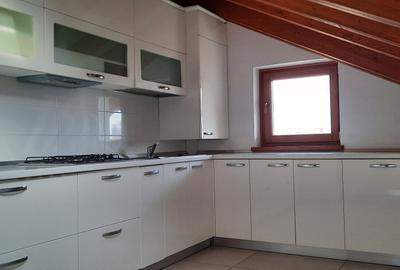 Apartament cu 3 camere decomandat, mobilat în Calea Dumbrăvii - 10