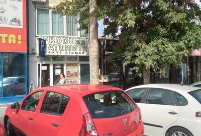 INCHIRIEZ spatiu comercial ultracentral 40 mp - 2