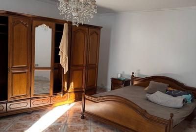 Casă cu 7 camere cu Teren 490 Mp în Central - 7