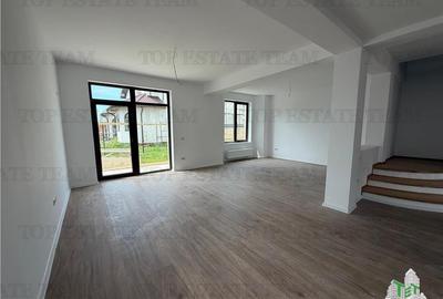 Duplex cu 4 camere cu Canalizare în Corbeanca - 3