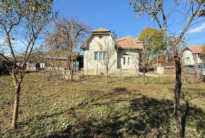 Casă cu 3 camere în Central