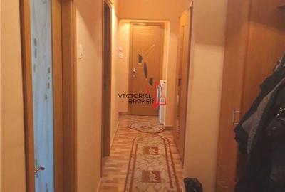 Apartament cu 3 camere decomandat în Tei - 7