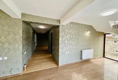 Casă cu 5 camere cu Teren 450 Mp în Central - 13