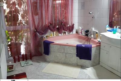 Casă cu 5 camere cu Teren 1450 Mp în Aradul Nou - 10