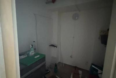 Spațiu comercial, de 14 mp, în P-ța Doina - 3