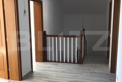 Casă individuală cu 4 camere cu Canalizare în Sânpetru - 9