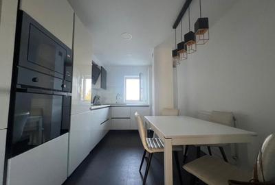 Apartament cu 3 camere decomandat în Exterior Vest