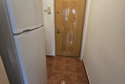 Apartament cu 2 camere semidecomandat în Alexandru Obregia - 1