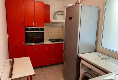 Apartament cu 2 camere decomandat în Eroii Revoluției