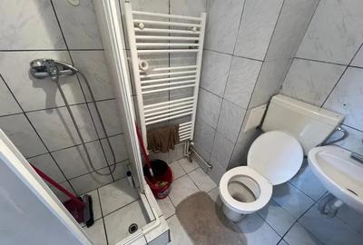 Garsonieră decomandată în Central - 7