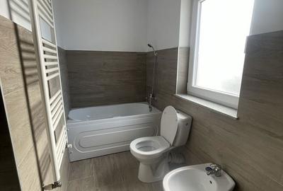 Casă cu 4 camere cu Teren 200 Mp în Ipotești - 7