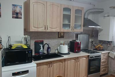 Apartament cu 3 camere decomandat în Central - 1