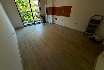 Studio Decebal | Bloc nou - 10