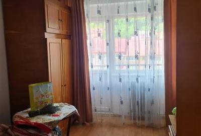 Apartament 3 camere etaj intermediar Racadau - 2