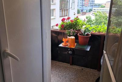 Apartament cu 3 camere decomandat în Soarelui - 18