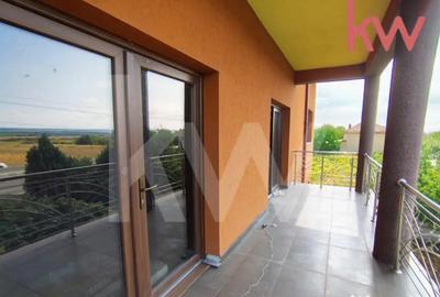 Casă cu 8 camere cu Teren 810 Mp în Brădești - 3