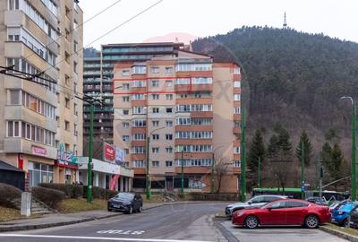 Apartament cu 4 camere semidecomandat, mobilat în Răcădău - 2