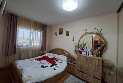 Apartament cu 3 camere decomandat, mobilat în Vasile Aaron - 1
