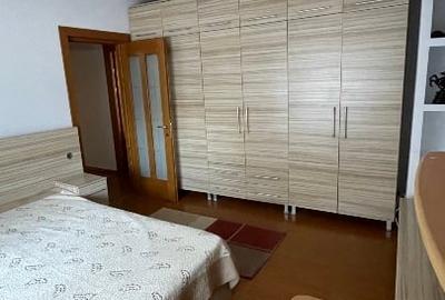 Apartament cu 3 camere semidecomandat, mobilat în Central - 16