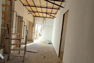 Spațiu comercial, de 240 mp, în Central - 5