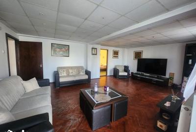 Apartament cu 4 camere în Central - 10